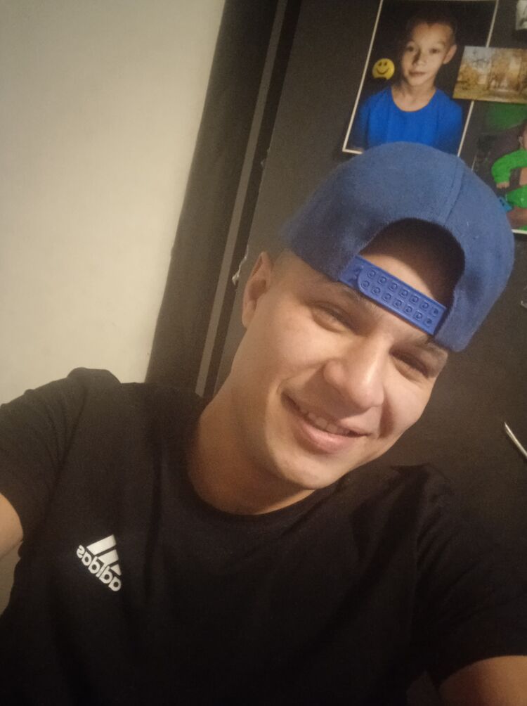  48022775  , 24 ,    