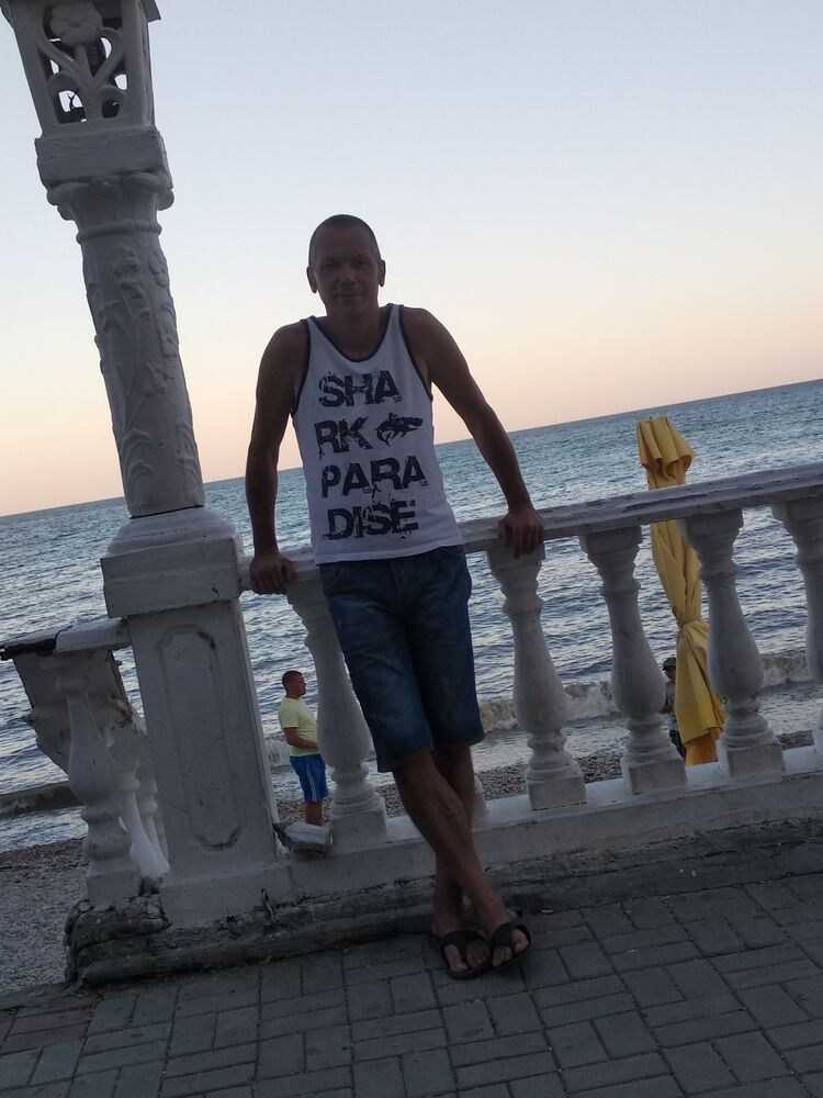  ,   Denis, 44 ,   ,   , c 