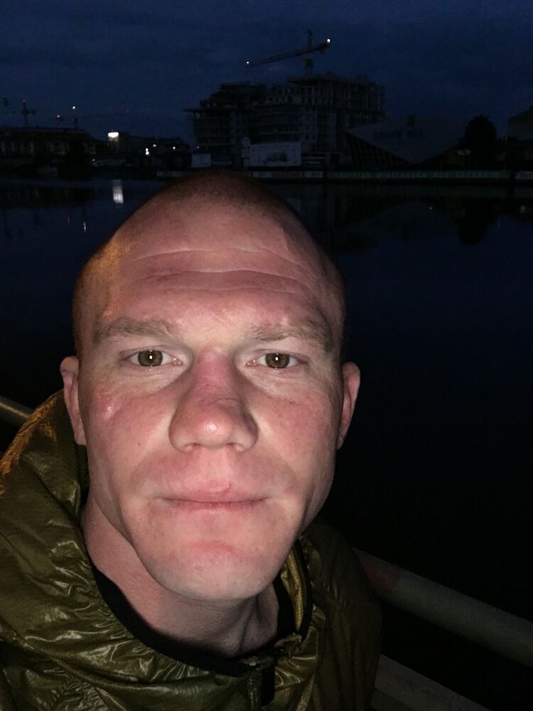 34642475  Viktor, 33 ,    Wijchen
