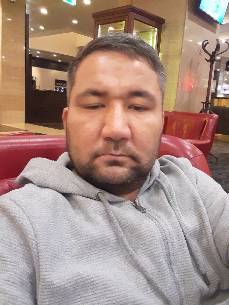  ,   Mike, 39 ,   ,   