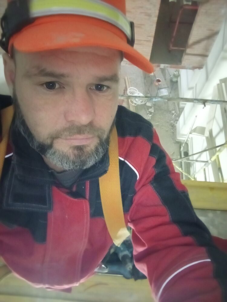  46603425  , 42 ,    