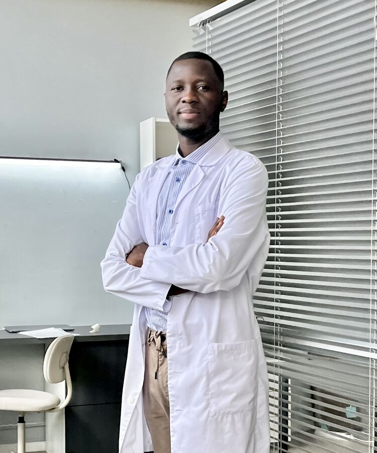 ���� 31726925 ������� ������, 33 ����, ���� ���������� � �����-����������