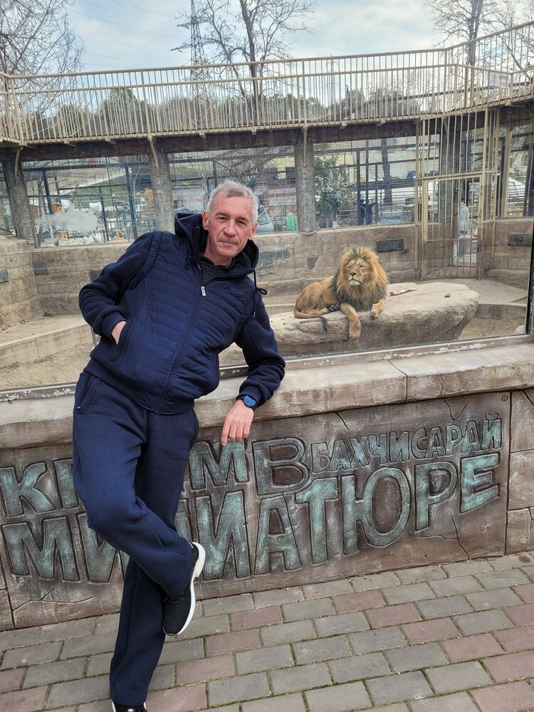  ,   Sergei, 56 ,   ,   , c , 