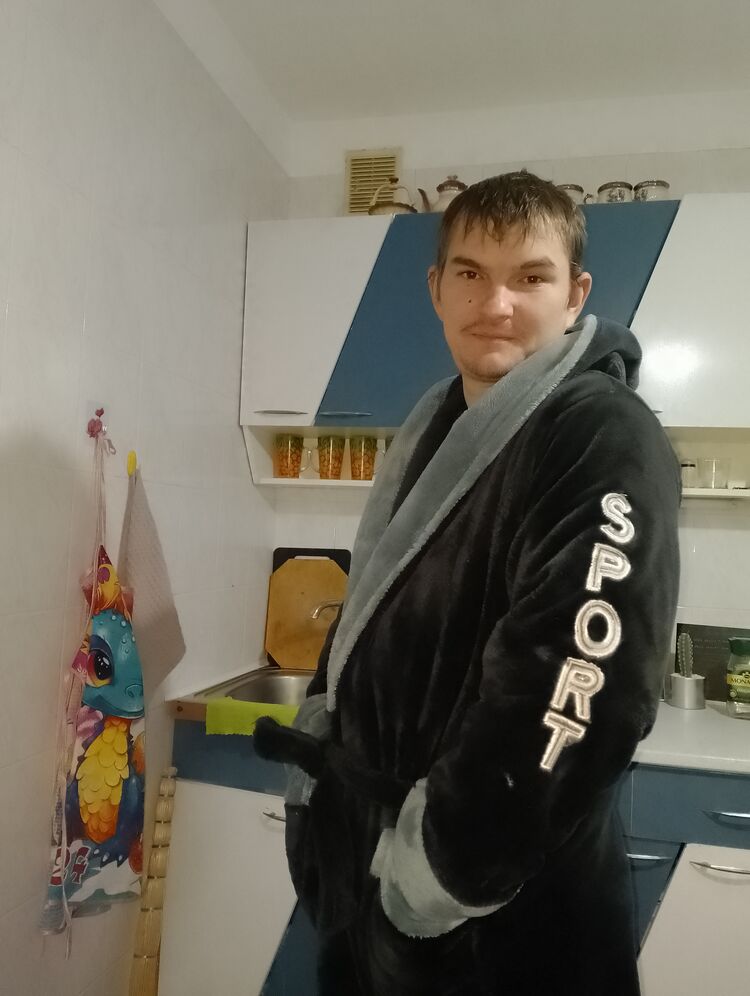  44797805  , 32 ,    