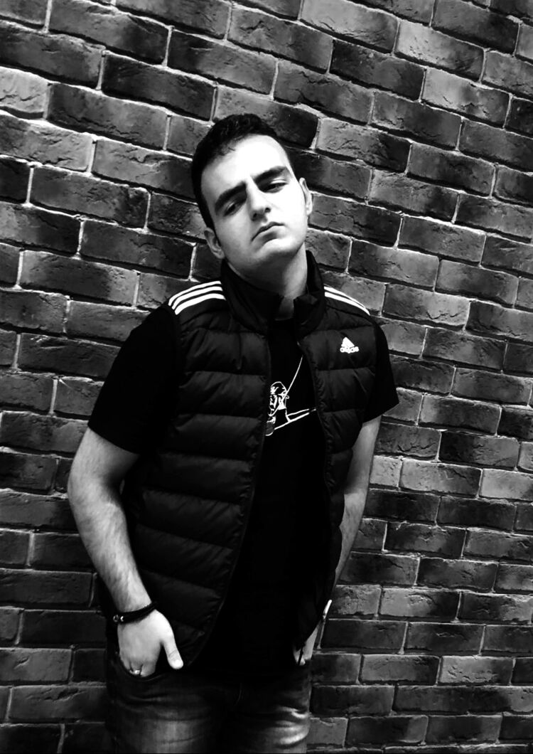  37851445  Tigran, 20 ,    