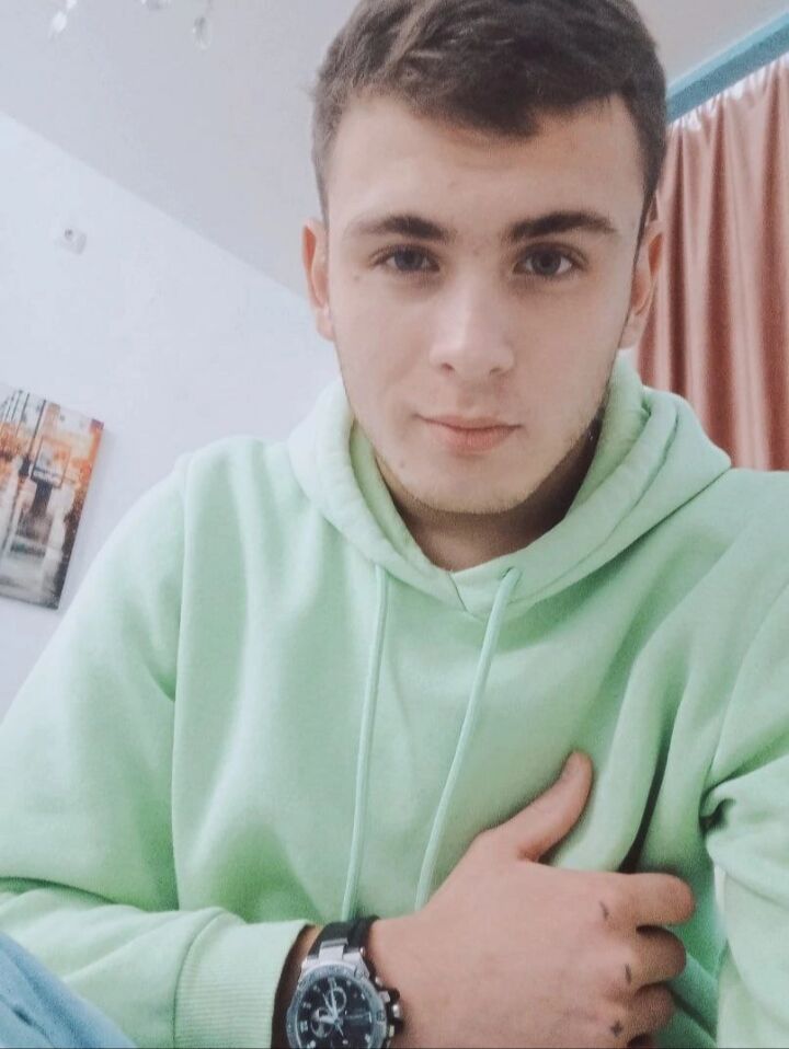 46535305  , 33 ,    