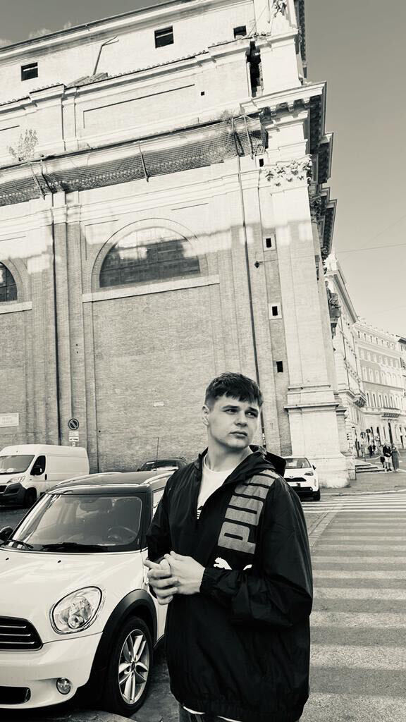  Winnipeg,   , 19 ,   ,   
