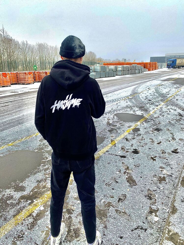  30781115  , 23 ,    -