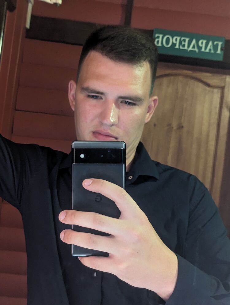  37371505  Alexey, 25 ,    -