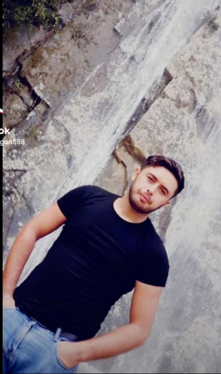  45327355  Elgun, 29 ,    