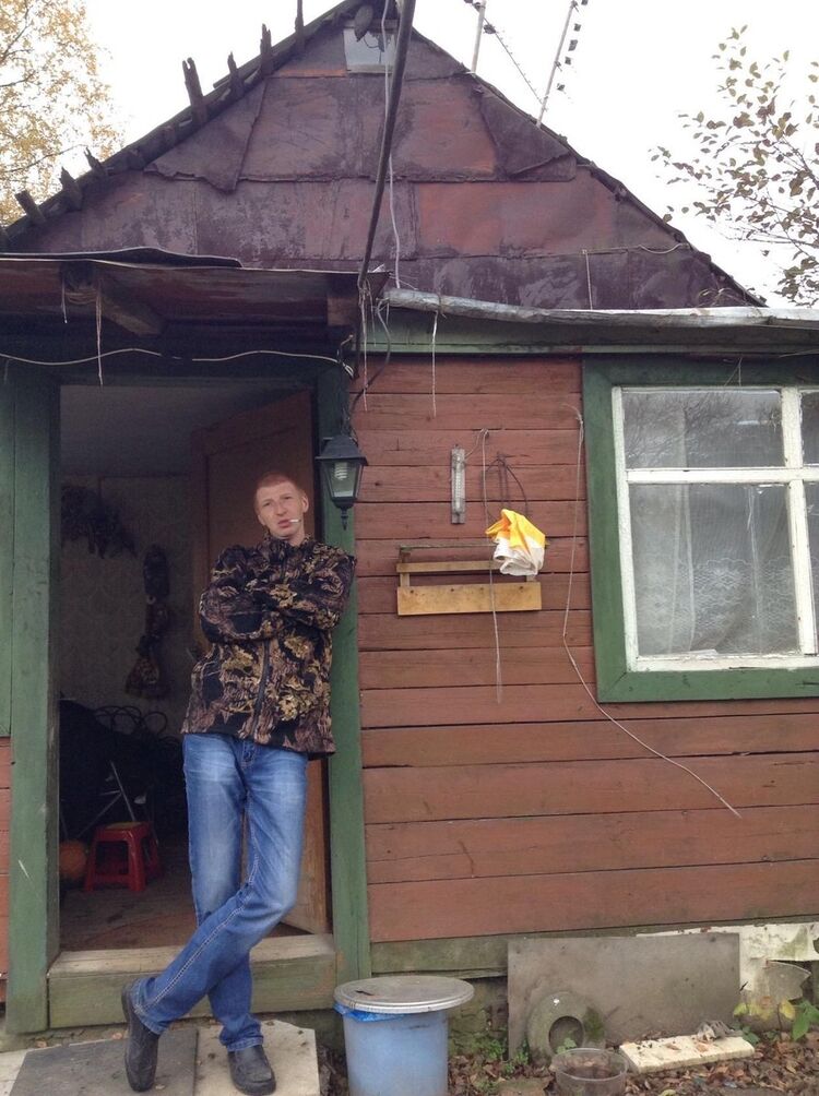  8739815  Sergei, 45 ,    
