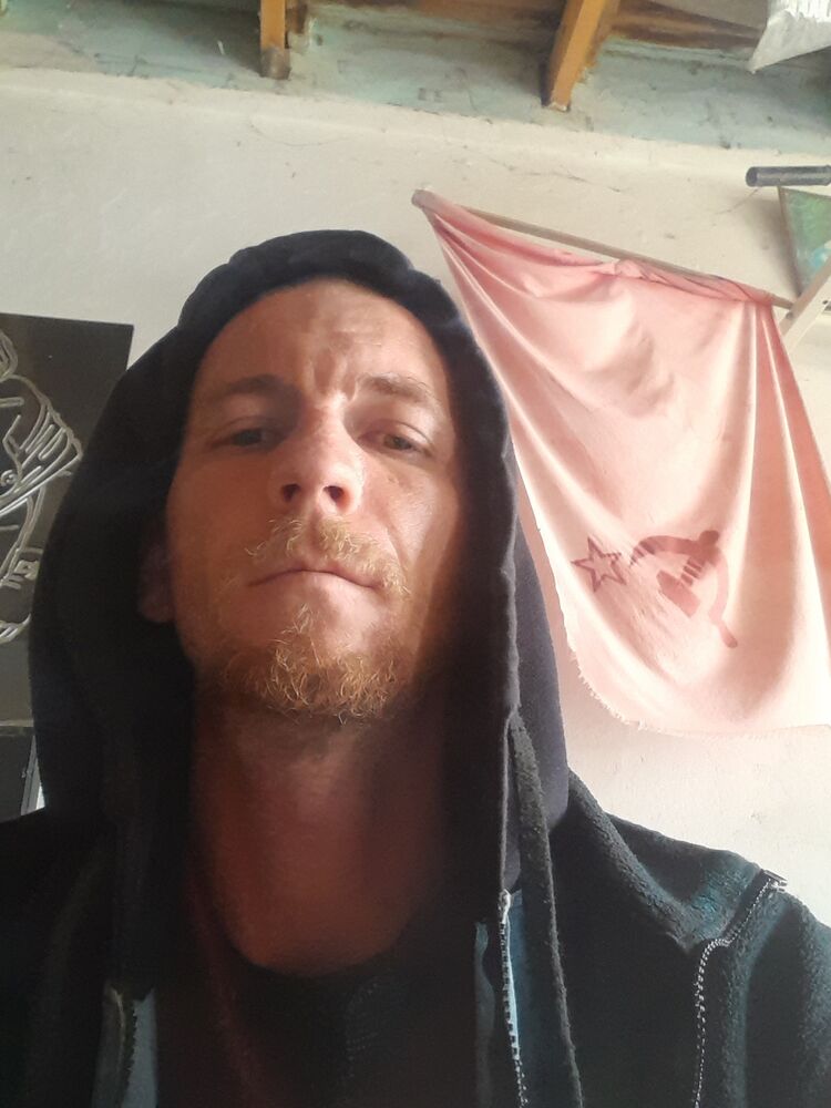 33787165  , 40 ,    