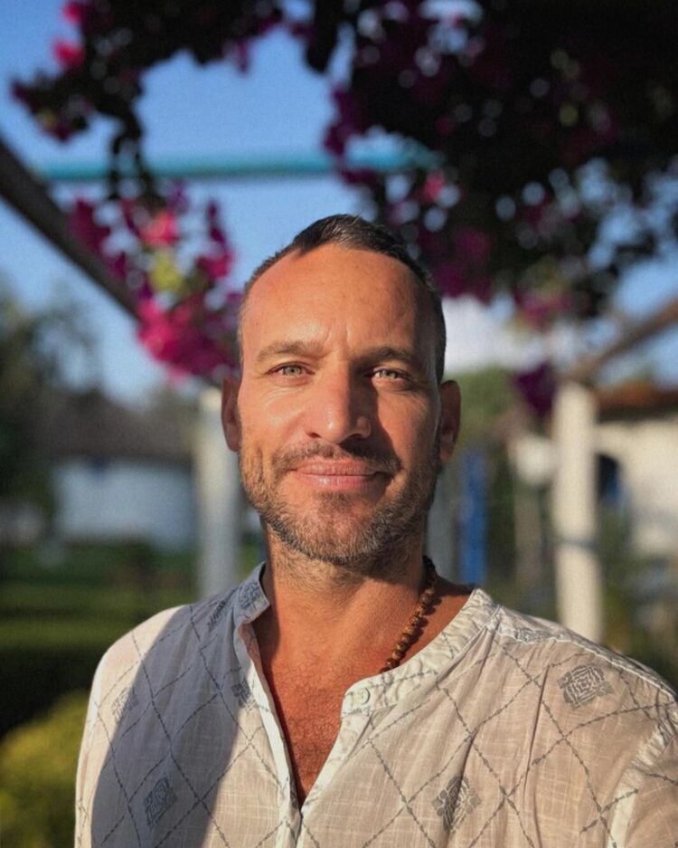  54693825  , 38 ,    -