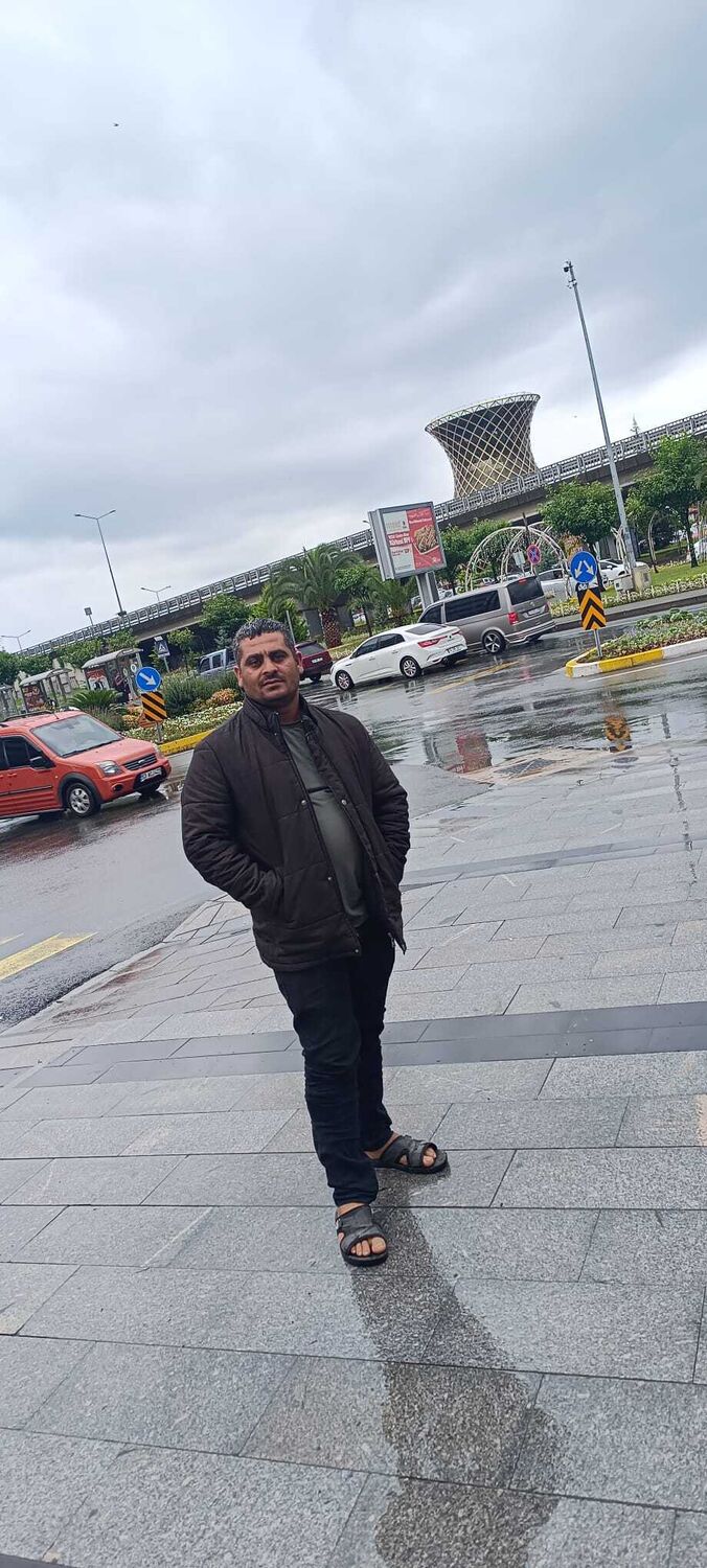  44453945  Bilgin, 31 ,    