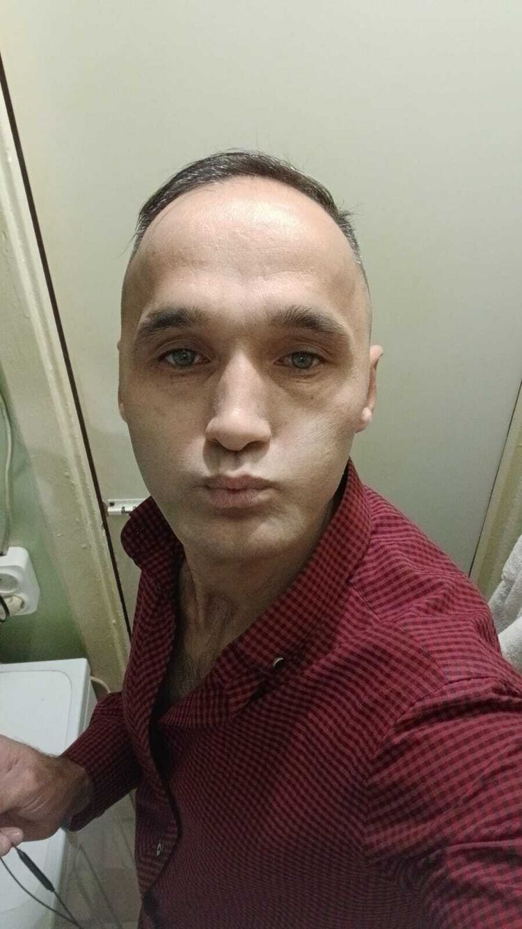  54324845  Rakhim, 39 ,    