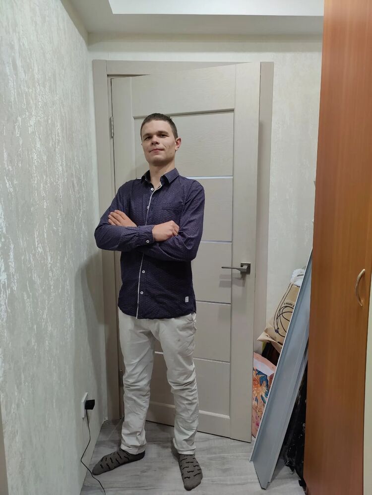  35222715  Alexander, 35 ,    