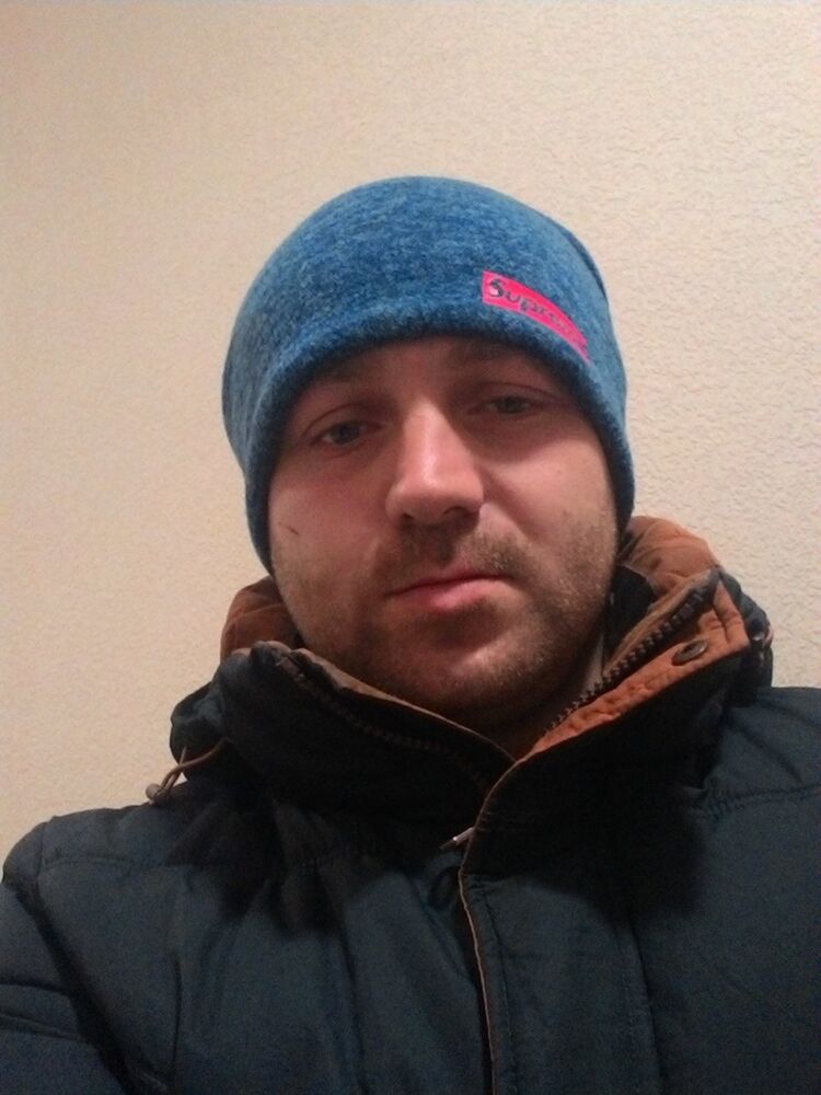 ,   Wowka, 31 ,  