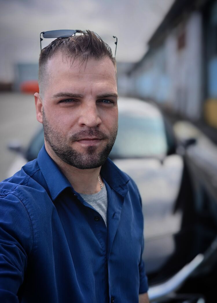  52373305  , 35 ,    