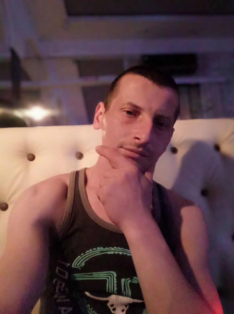  20367705  , 37 ,    