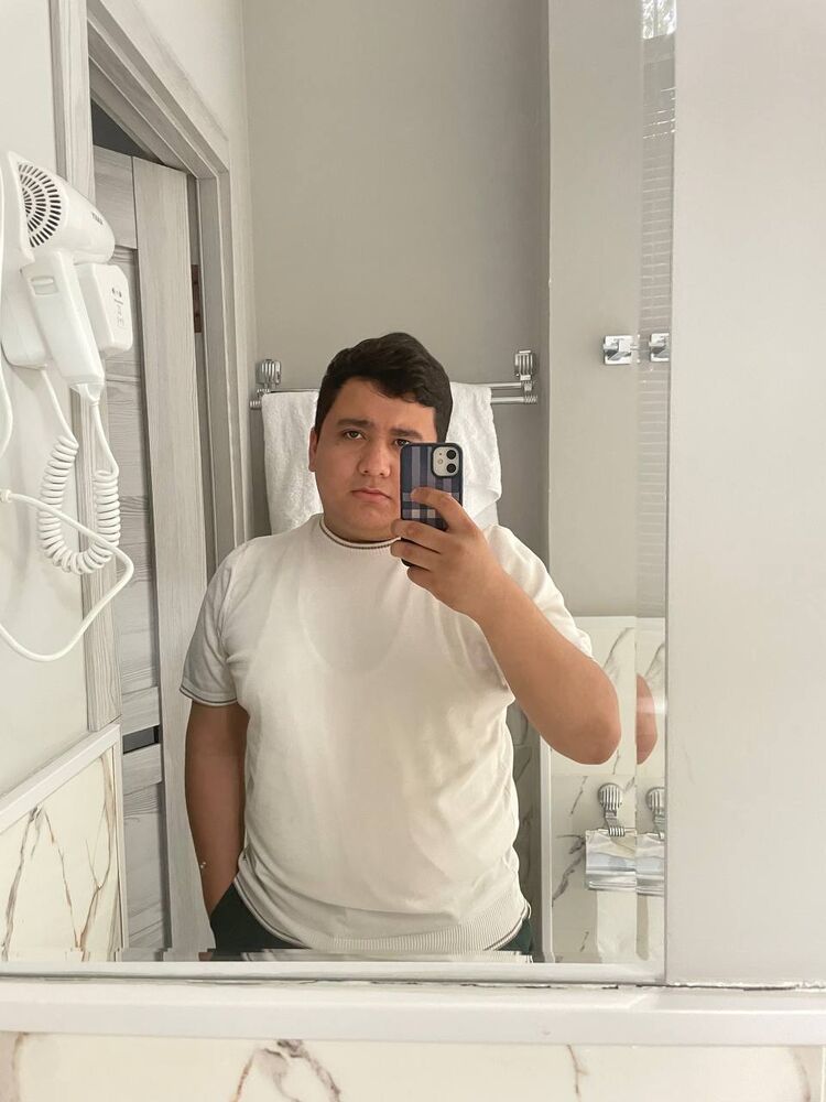  ,   Diyor, 23 ,   ,   