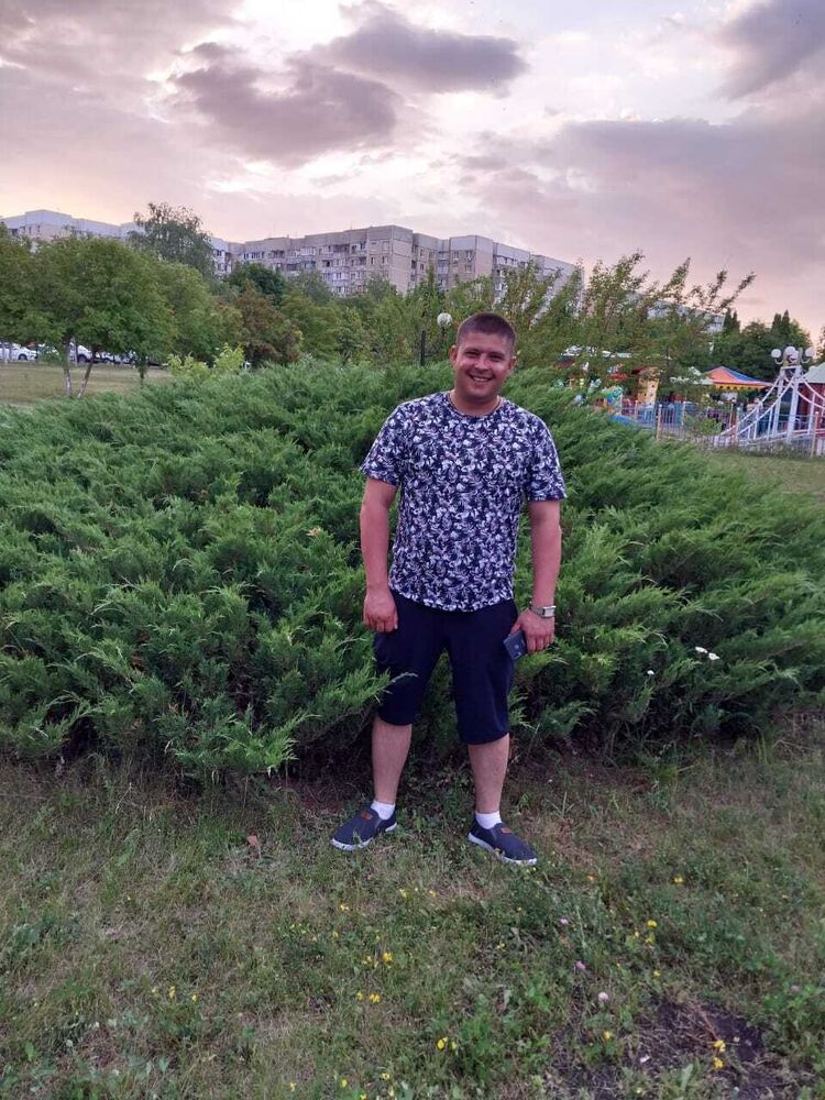  28038535  Ivan, 38 ,     