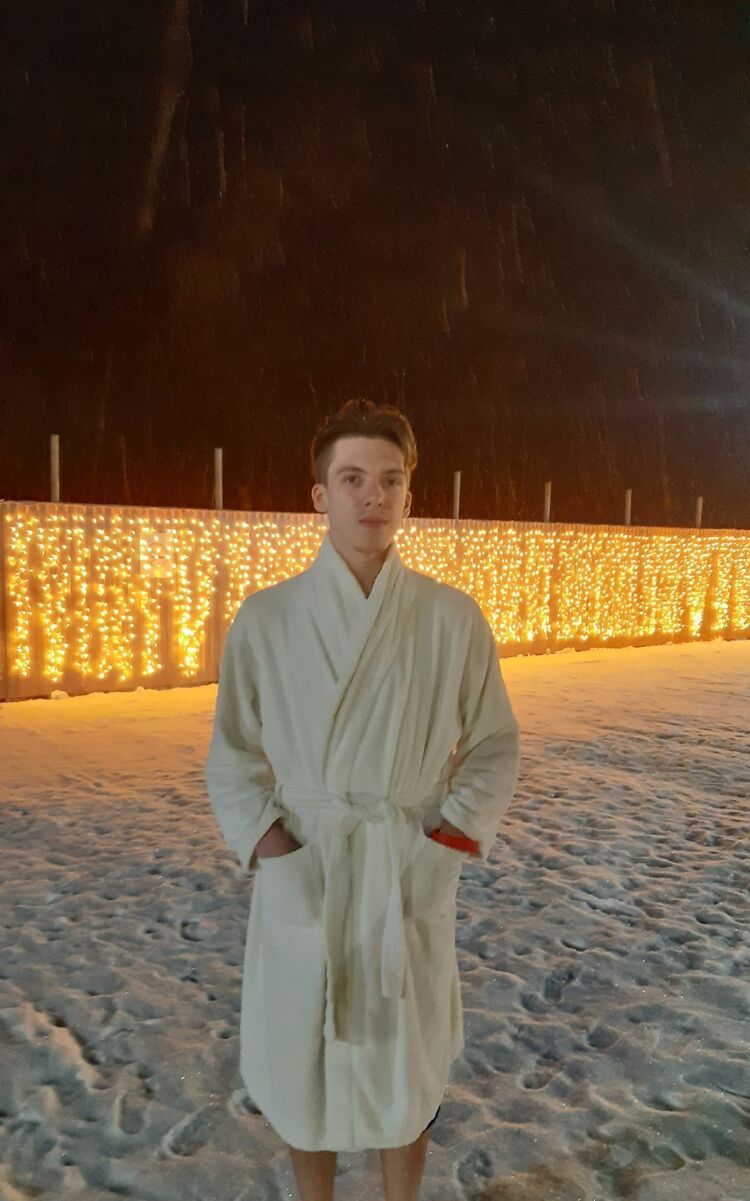 ���� 37048035 ����� ������, 22 ����, ���� ���������� � �����-����������