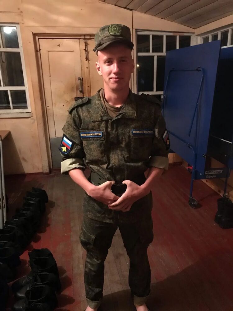  43372205  Alexey, 24 ,    