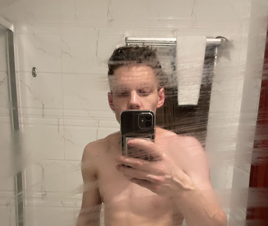  31409895  Alexey, 26 ,    