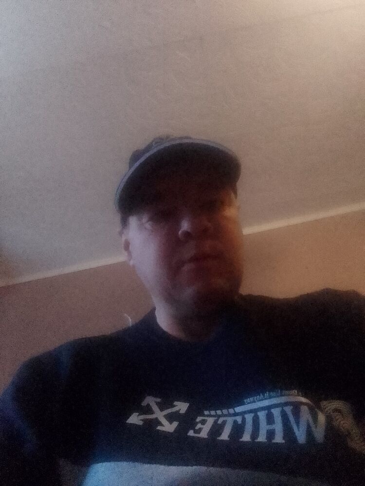  24227125  Igor, 44 ,    