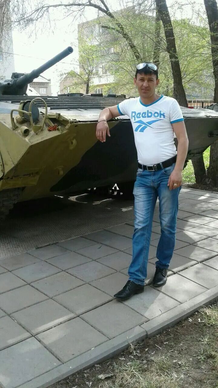  29877115  Vitaly, 43 ,    