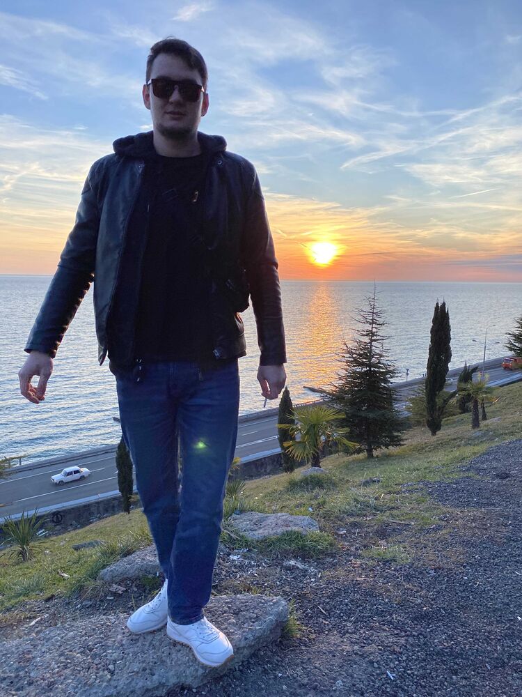  Haiphong,   Oleg, 42 ,  