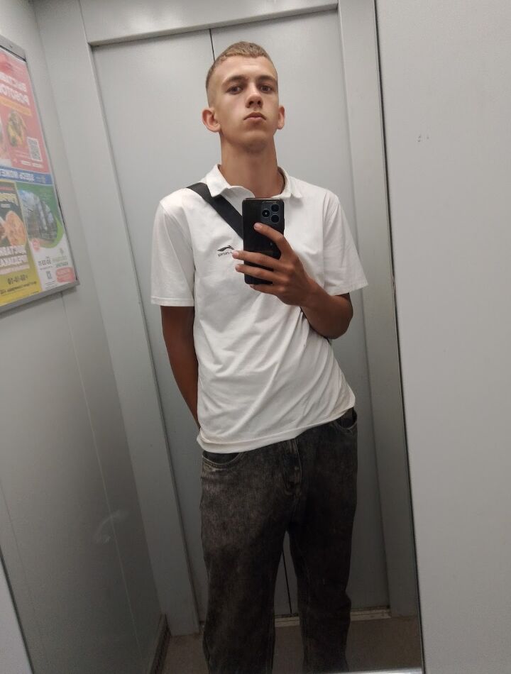  52752285  , 18 ,    