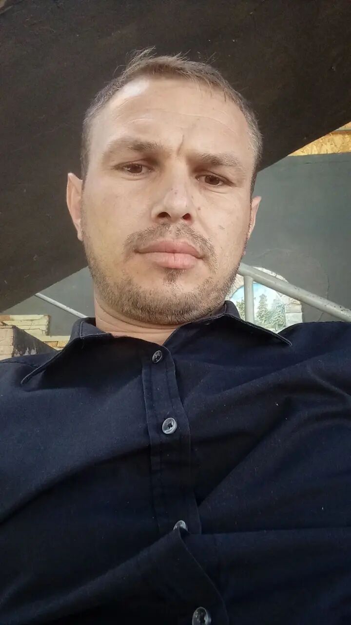  44182635  Vlad, 36 ,    