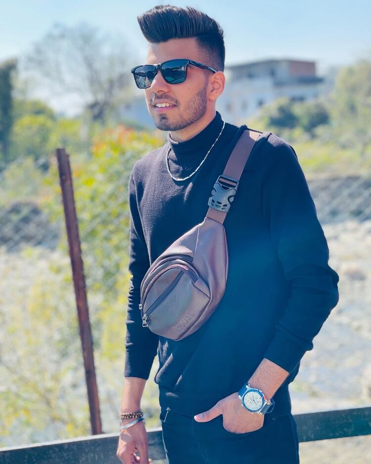  ,   Raj, 26 ,   ,   