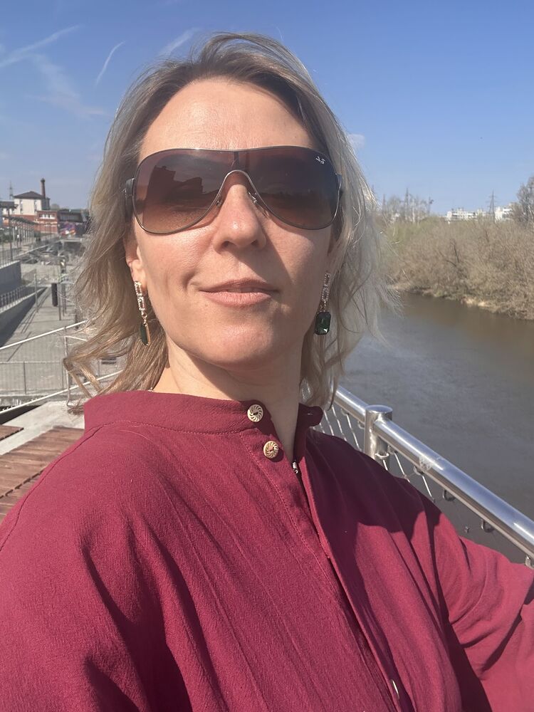  -,   , 44 ,   c 