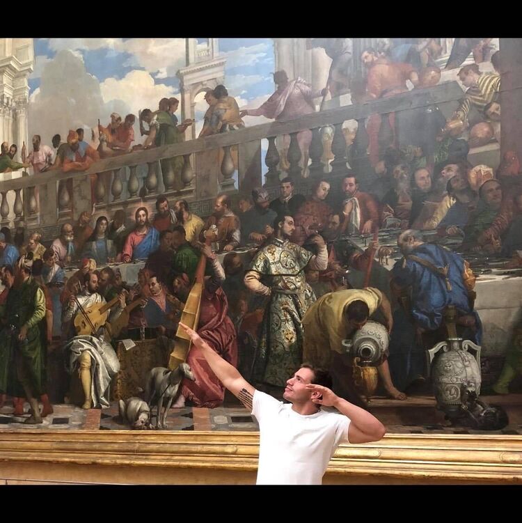  28922155  Gambino, 30 ,    