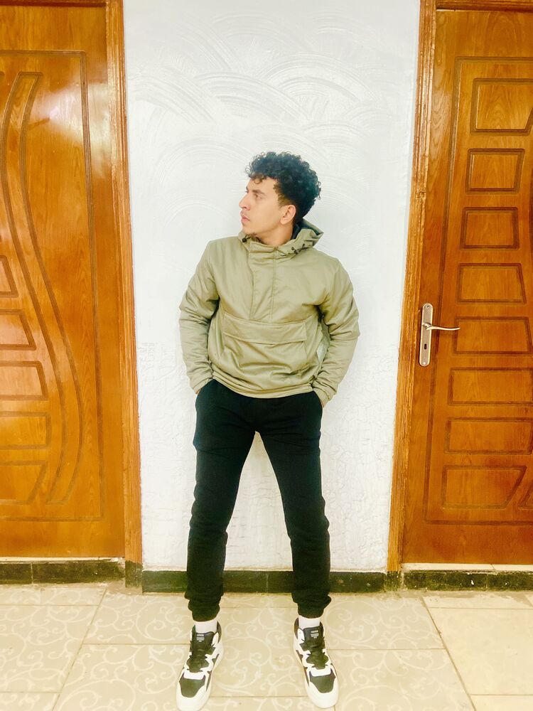  ,   Hady, 25 ,   ,   