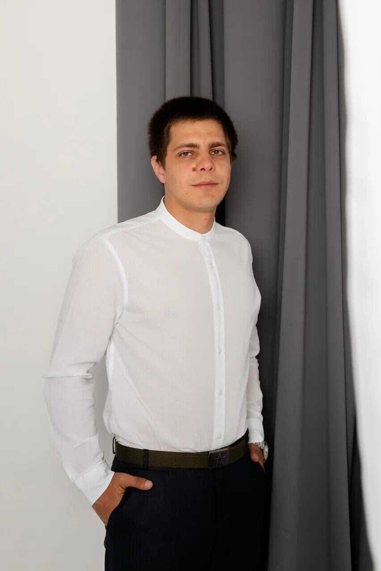  49579945  , 28 ,    --