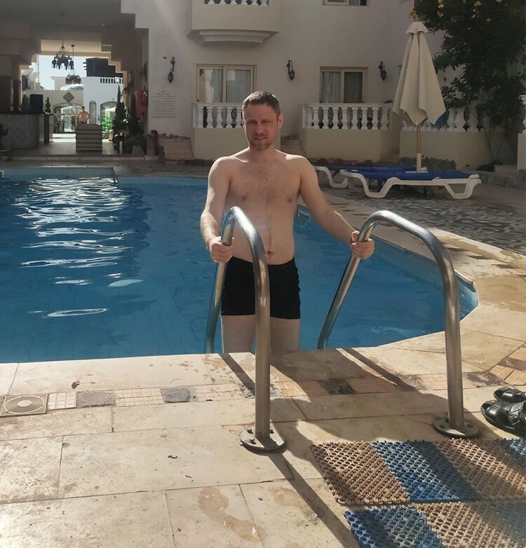  52186695  Sergio, 36 ,    