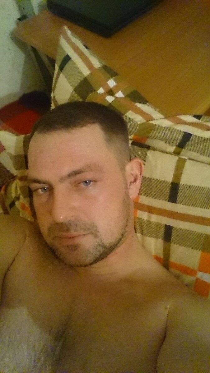  ,   Alex, 40 ,   