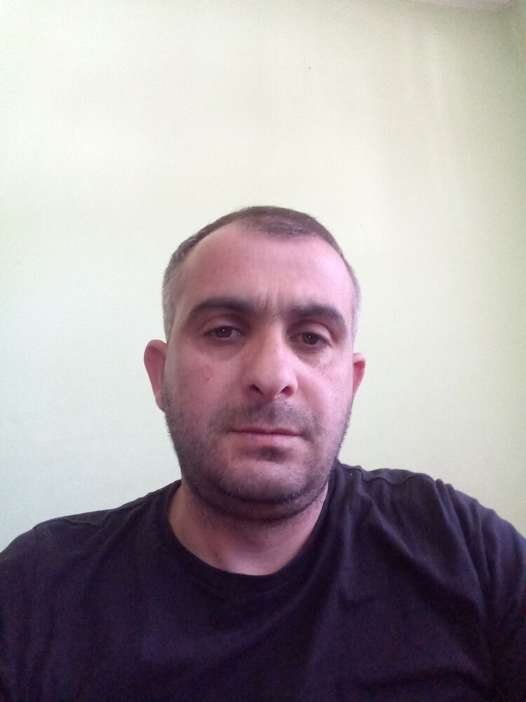  19227185  Irakli, 43 ,    