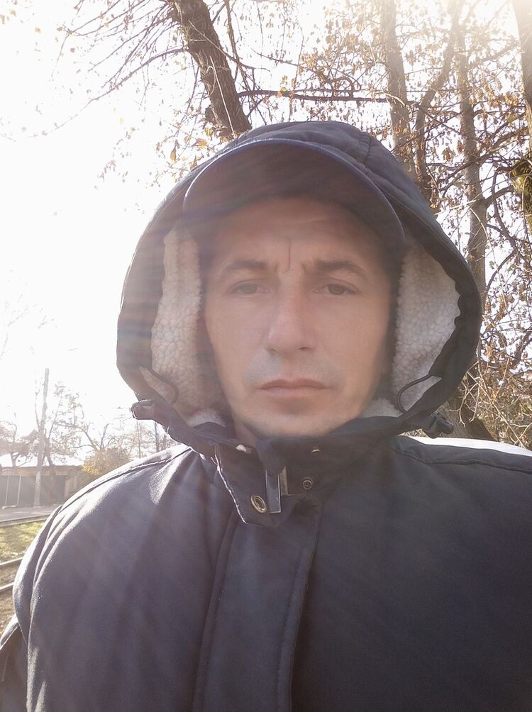  18209055  Igor, 47 ,    