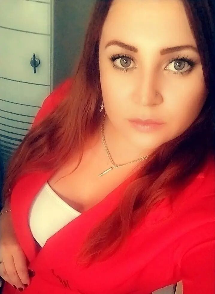  49628885   , 32 ,    