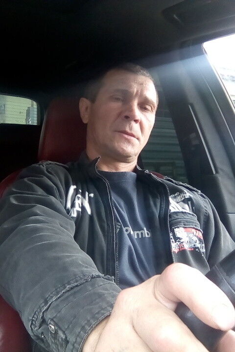  12460255  Alexandr, 49 ,    
