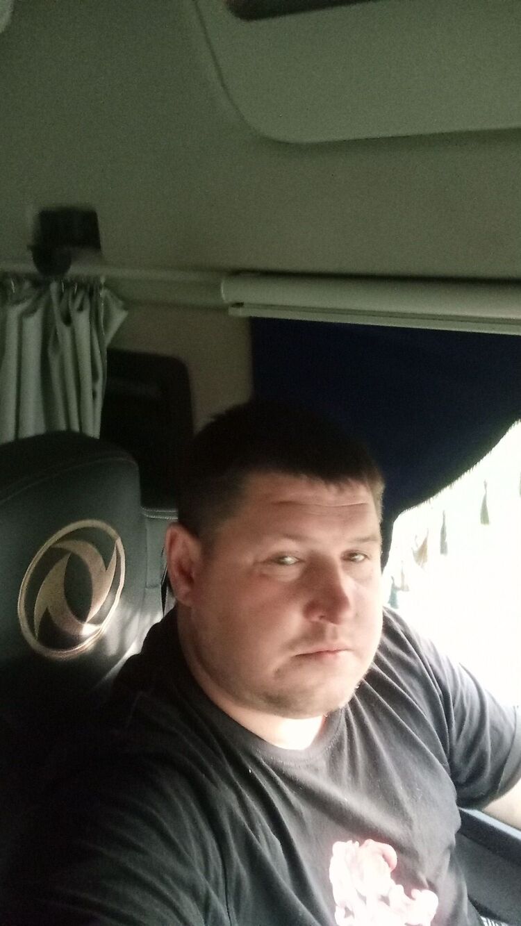 52028205  , 45 ,    