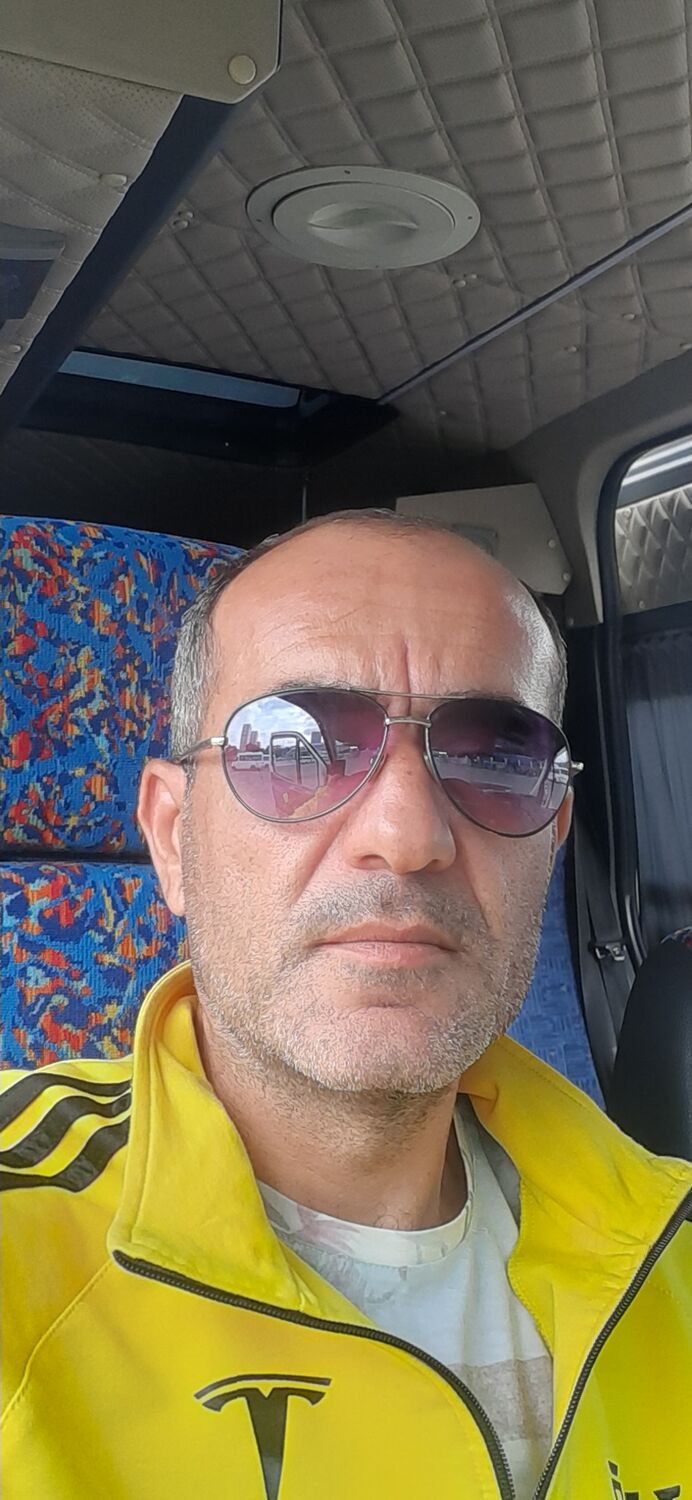  28076205  , 45 ,    