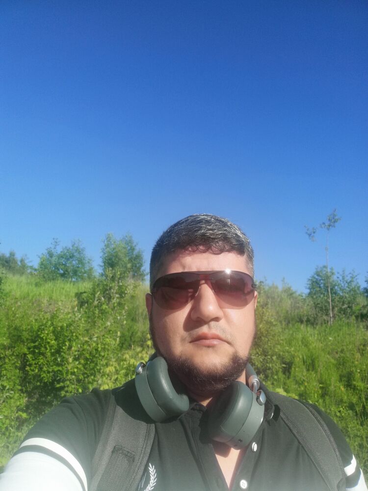  28035645  Vlad, 45 ,    