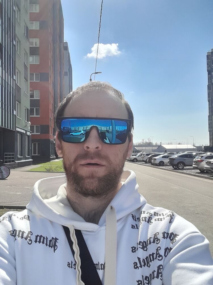  44050975  , 36 ,    -