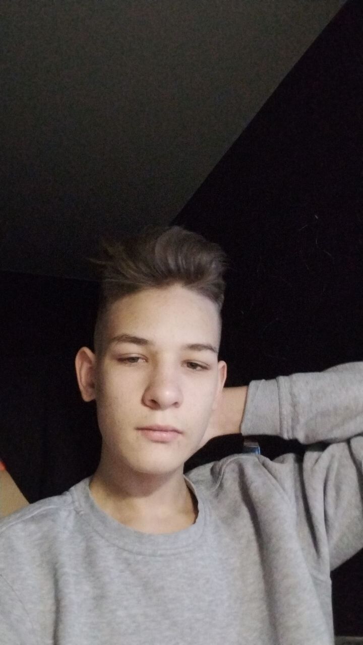  31851945  , 21 ,    