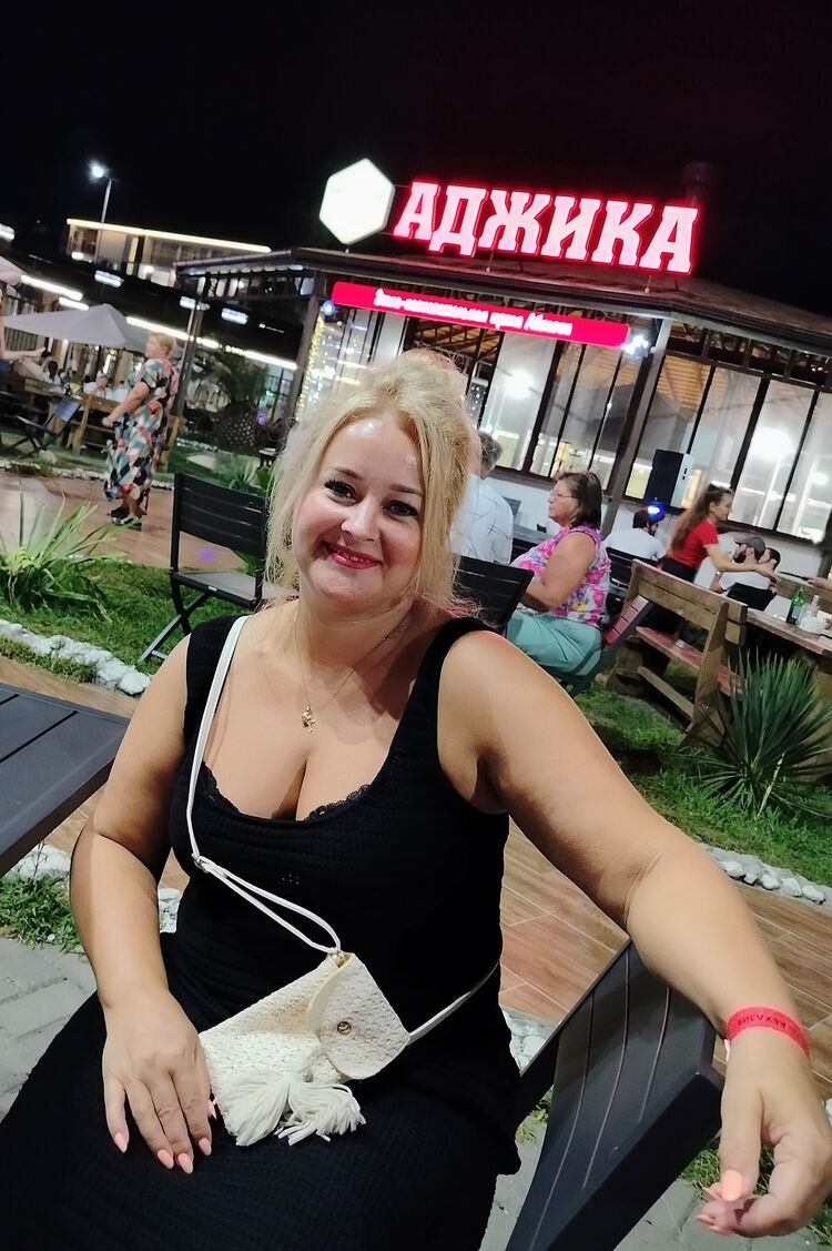  53225925  Olga, 48 ,    
